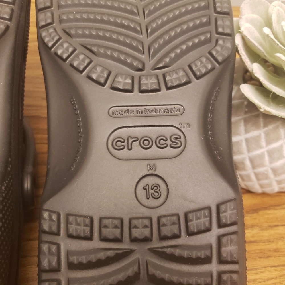 NEW Crocs Classic Clogs Black Men's Shoes Size 13 - Picture 10 of 10